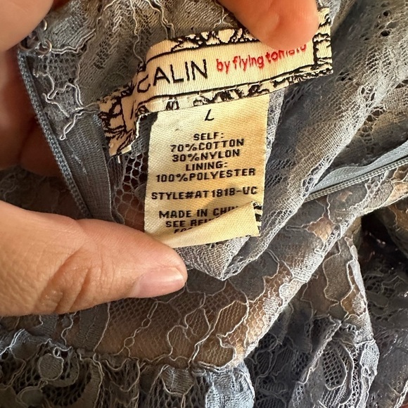 Lace Peplum Blouse with Peplum Sleeves With Attached Camisole Size Large - Picture 7 of 7